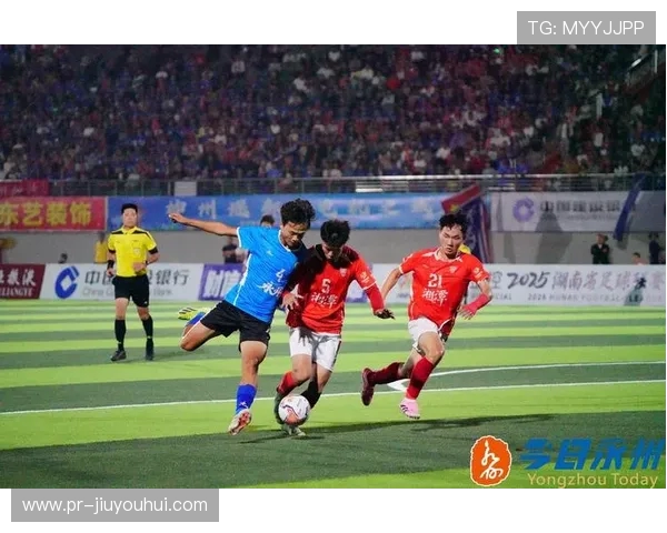 感恩节点燃武汉足球激情共庆城市体育盛宴展现热血风采魅力时刻秀